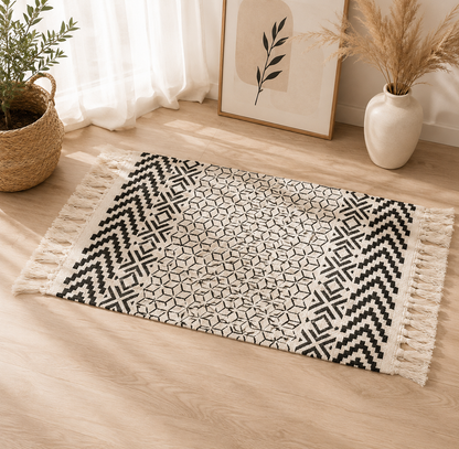 Tapis Bohème en Coton avec Pompons – Décoration Intérieure