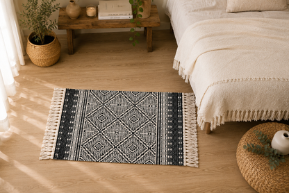 Tapis Bohème Noir & Blanc à Franges