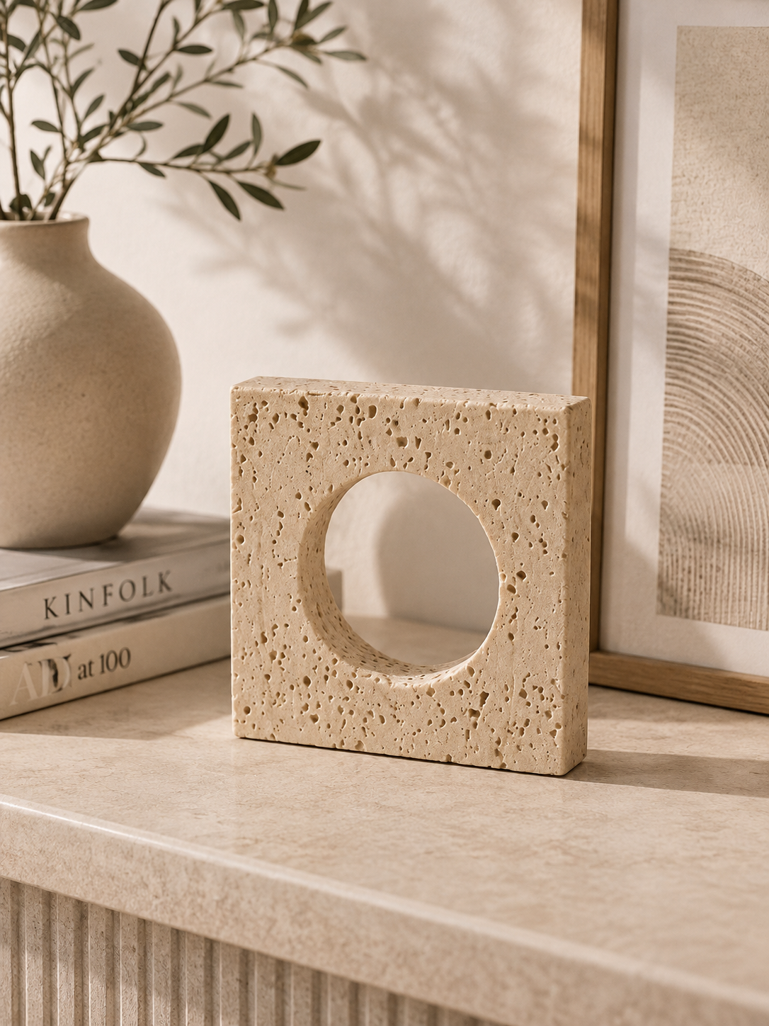 Sculpture Décorative en Résine Effet Travertin – Design Minimaliste