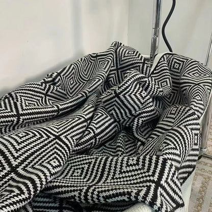 Geometric Pattern Knit Blanket for Sofa and Relaxation